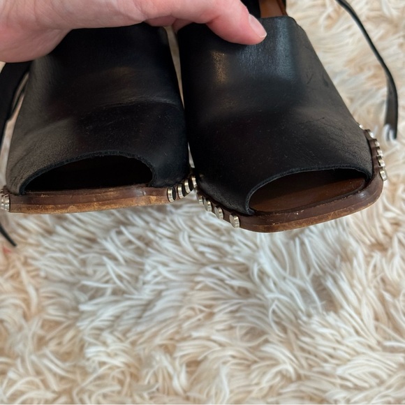 Zara Basic Collection Black Leather Studded Block Heel wood Sandals Size 38/7.5 - Picture 4 of 9